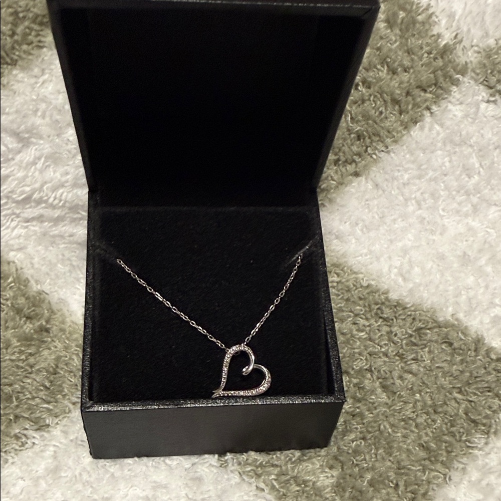 Kay Jewelers Silver Heart Necklace